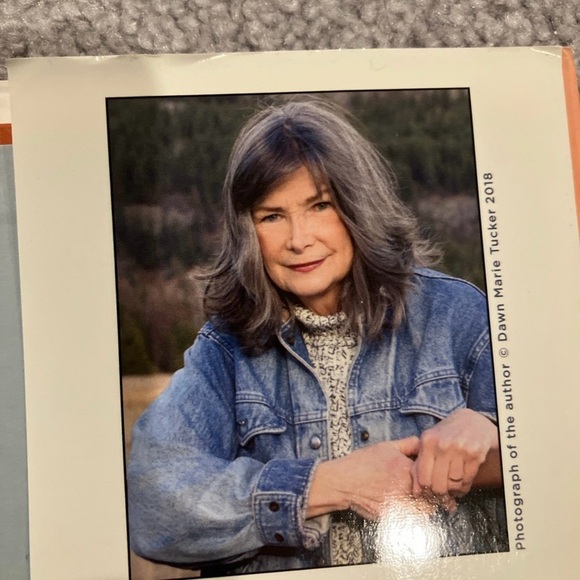 Where The Crawdads Sing Hardback Book - Picture 11 of 12